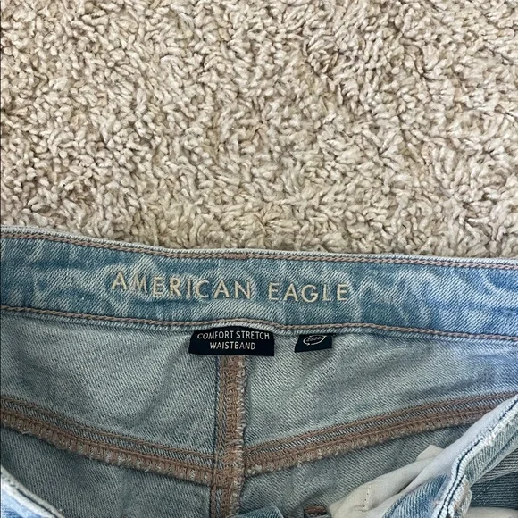 American Eagle Outfitters Light Blue Ripped Straight Leg Jeans - Picture 2 of 2